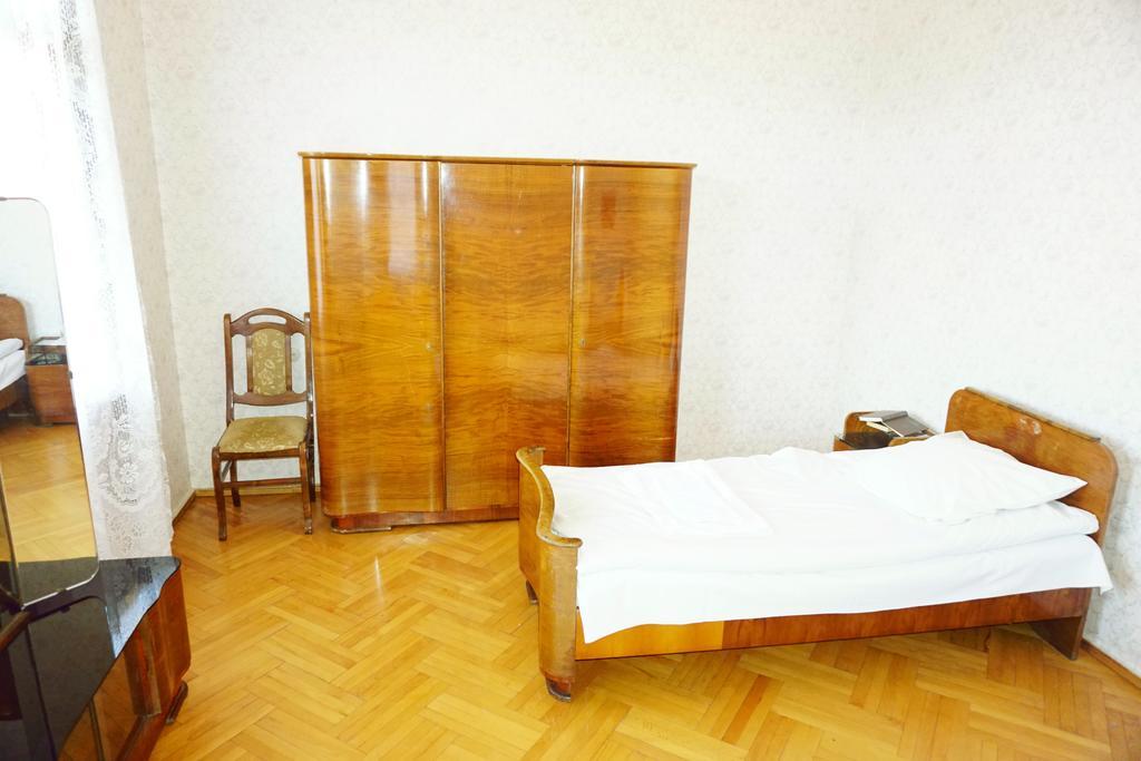 Guesthouse Zedafoni Zestafoni Εξωτερικό φωτογραφία