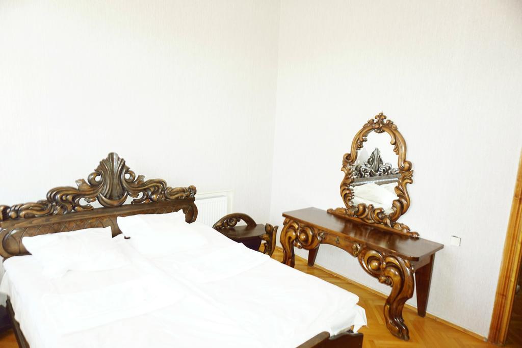 Guesthouse Zedafoni Zestafoni Εξωτερικό φωτογραφία