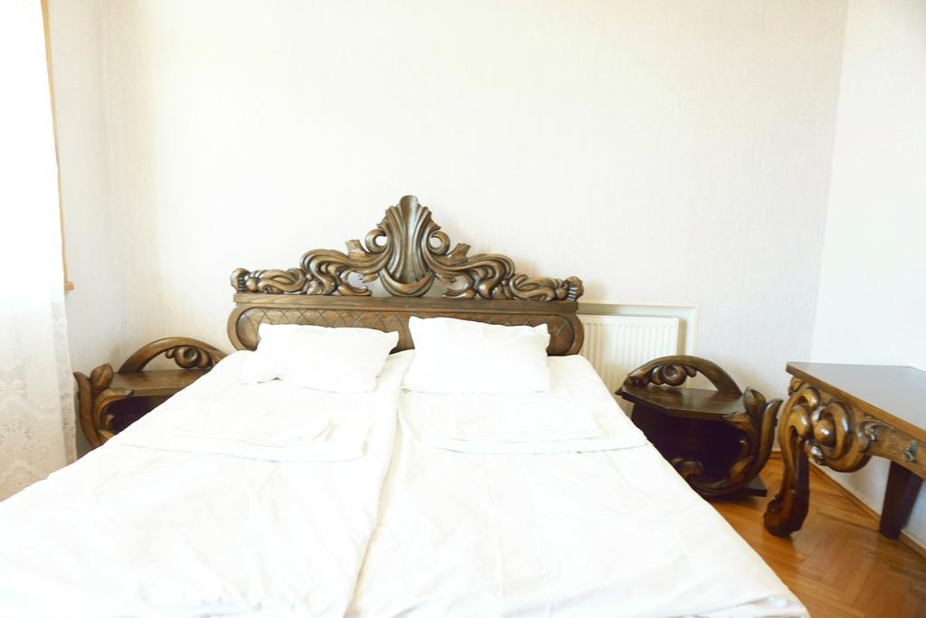 Guesthouse Zedafoni Zestafoni Εξωτερικό φωτογραφία