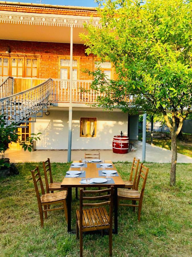 Guesthouse Zedafoni Zestafoni Εξωτερικό φωτογραφία